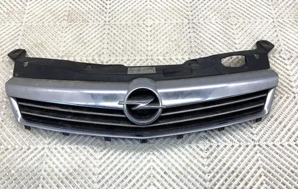 Opel Astra H Front grill 13225780
