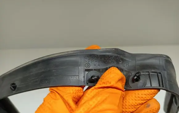 Nissan Leaf I (ZE0) Engine compartment rubber 658215SK0A