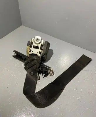 Opel Astra G Front seatbelt 90560637 043011