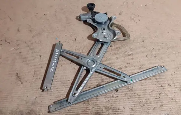 Toyota Auris 150 Front door window regulator with motor 857200D120 973581100 AV2621002340