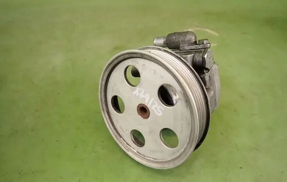 Audi A5 8T 8F Power steering pump 8K0145153F