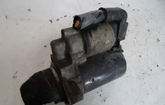 Suzuki Swift I Starter motor