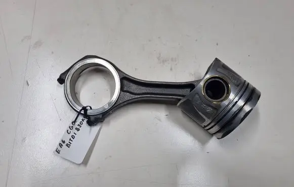Audi A6 Allroad C7 Piston with connecting rod