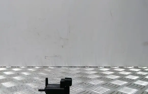 Opel Astra H Vacuum valve 72244800