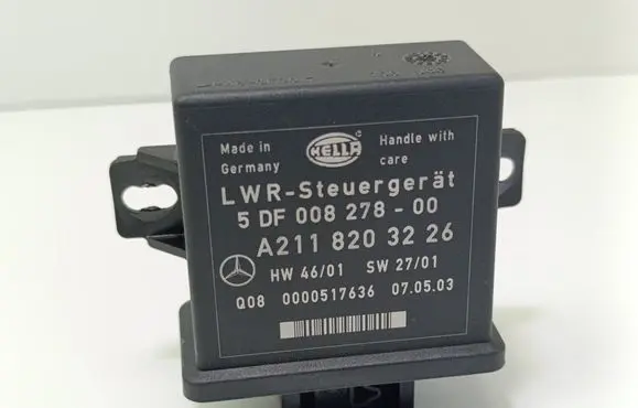 Mercedes-Benz E W211 Light module LCM A2118203226