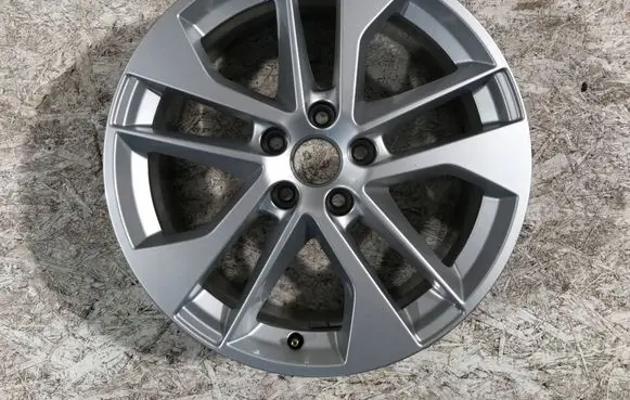 Audi Q2 - R18 alloy rim 