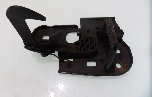Volkswagen PASSAT B6 Engine bonnet/hood lock/latch loop/hook 3C0823480