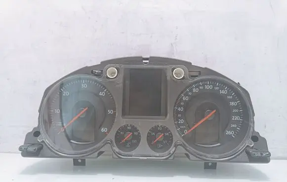 Geschwindigkeitsmesser Cockpit