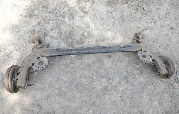 Suzuki Swift II Rear axle beam 