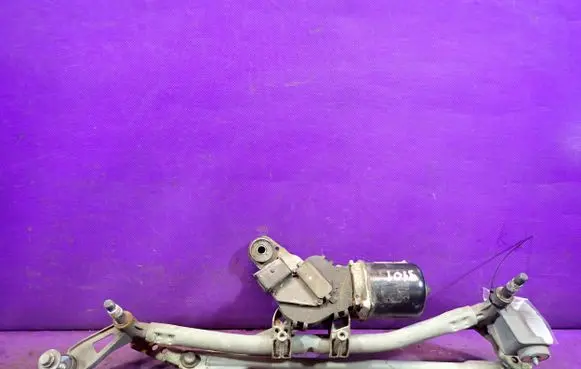 Renault Megane II Front wiper linkage and motor