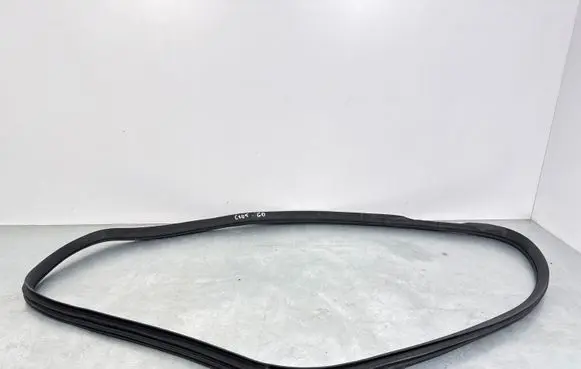Mercedes-Benz C W205 Rear door rubber seal (on body) A2056970251