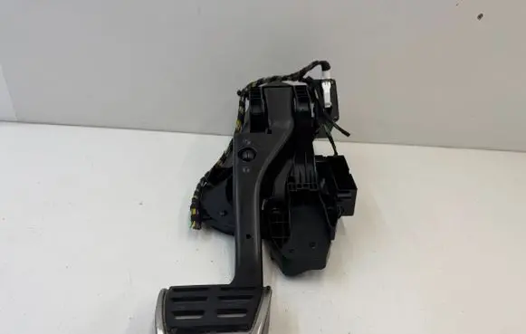 Audi TT TTS RS Mk3 8S Brake pedal 5Q2723058 5Q2723058AK