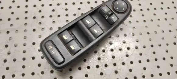 Citroen C4 I Picasso Electric window control switch 96639382ZD 300107 016972057