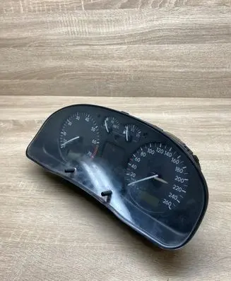 Volkswagen PASSAT B5 Speedometer (instrument cluster) 3B0919860A