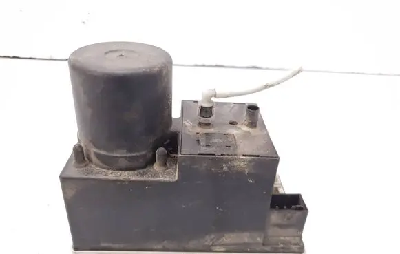 Audi A3 S3 8L Central locking vacuum pump 8L0862257K