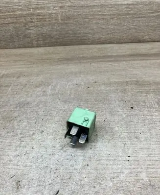 BMW 3 E46 Other relay 8373700 61368373700
