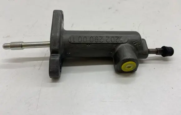 Mercedes-Benz Sprinter W901 W902 W903 W904 Clutch slave cylinder 643FTEG47238 2022900011