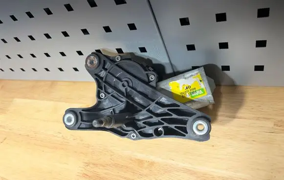 BMW X5 E70 Rear window wiper motor 6942165 694216507 W000019198