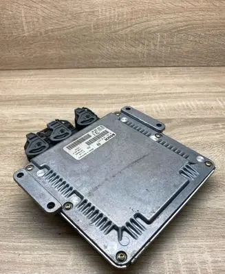 Peugeot 406 Engine control unit/module ECU 9645532880 0281010877 WITHPLUG