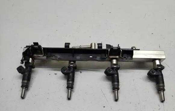 BMW 3 E46 Fuel injector 7506158 1348C02450 1348c02399