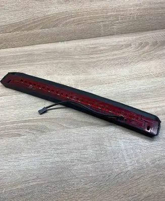 BMW 5 E39 Third/center stoplight 8362297