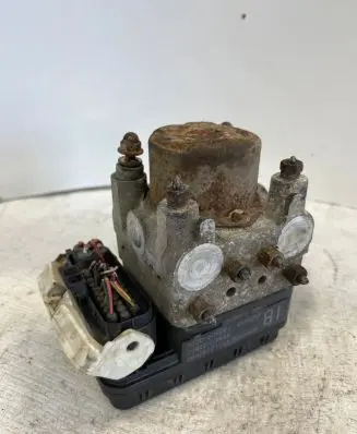 Toyota RAV 4 (XA20) ABS Pump 8954142050 4451042080 1338000020