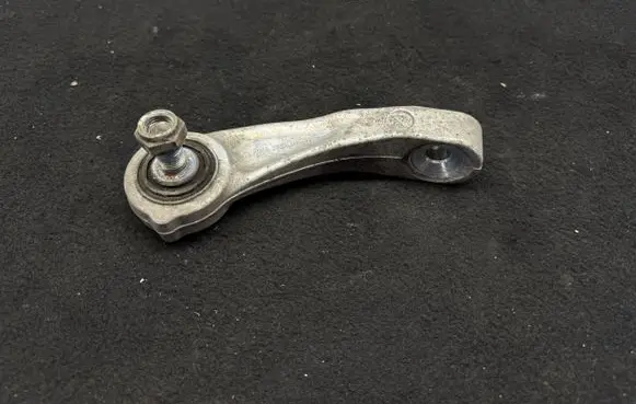 Mercedes-Benz C W205 Front anti-roll bar/stabilizer link 2053230717