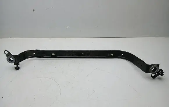 Volvo XC90 Fuel tank mounting bracket 31452892