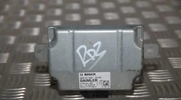 Mercedes-Benz Sprinter W906 Air suspension control unit module (rear) A9068270005 9068270005