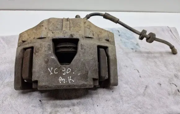 Volvo XC90 Front brake caliper 30657303