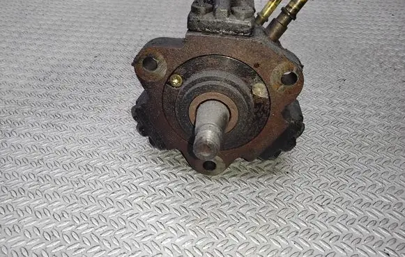 Renault Laguna II Fuel injection high pressure pump 7700111010 0445010018