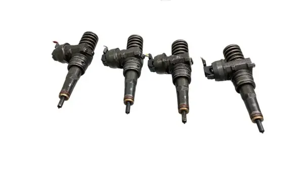 Seat Ibiza III (6L) Fuel injectors set 0414720215 038130073AG