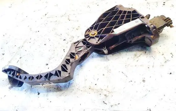 Clutch pedal