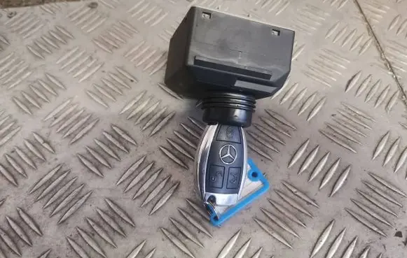 Mercedes-Benz E W212 Ignition lock A2129056801