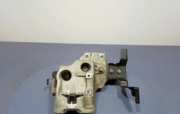 KIA Niro Gearbox mounting bracket