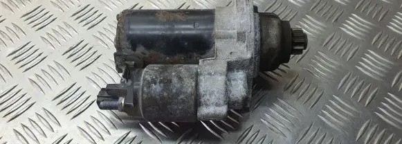 Volkswagen PASSAT B6 Starter motor 02Z911023E