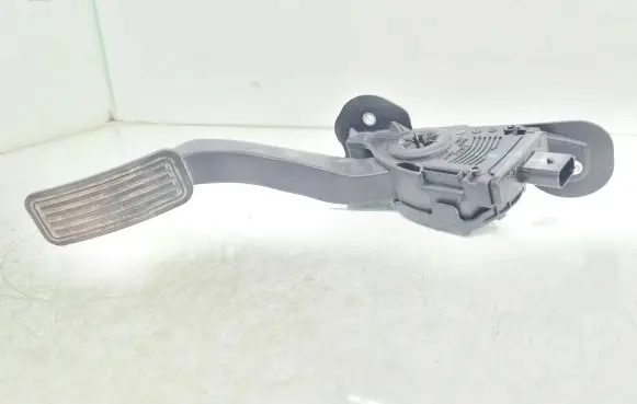 Tesla Model S Accelerator throttle pedal BE5C9F836AA