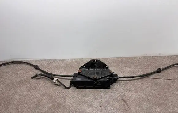 BMW X6M F86 Hand brake control module 6868514