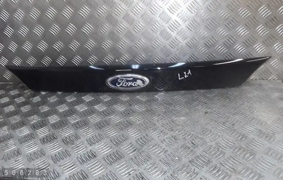 Ford Focus Tailgate trim bm51n43404a0