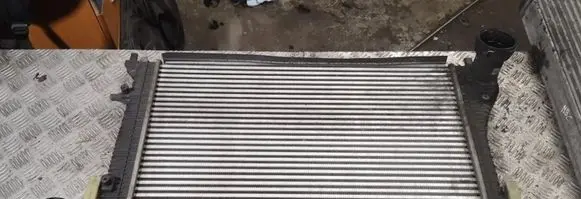 Volkswagen Caddy Intercooler radiator 1k0145803al