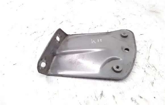 Skoda Yeti (5L) Fender mounting bracket 5L0821141