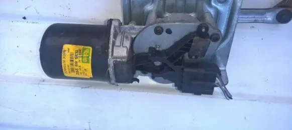 Renault Scenic II - Grand scenic II Wiper motor 53565202