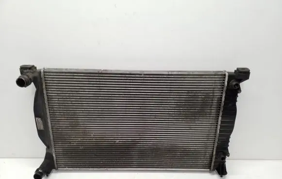 Audi A4 S4 B7 8E 8H Coolant radiator 8E0121251L