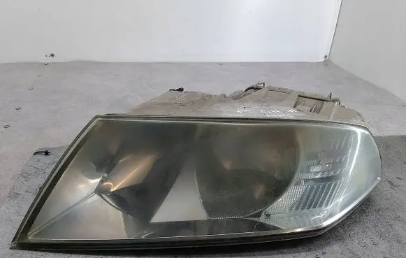 Skoda Octavia Mk2 (1Z) Headlight/headlamp