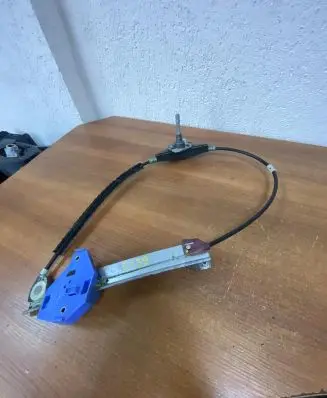 Ford Mondeo MK II Rear window lifting mechanism without motor 93BBF27000A E139