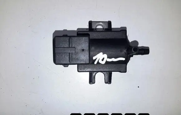 Toyota Avensis T270 Turbo solenoid valve 258600R010