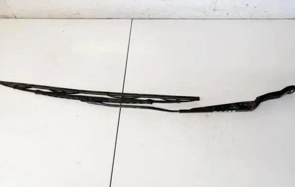 Peugeot 206 Front wiper blade arm