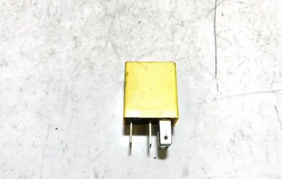 Opel Zafira A Other relay 90508807