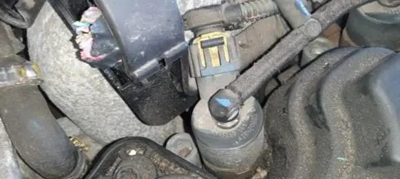Opel Zafira B Fuel injector 0445110165