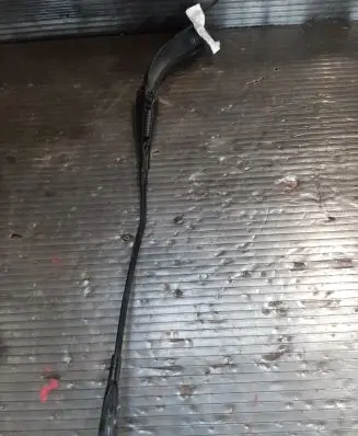 BMW 4 F32 F33 Front wiper blade arm 7260485